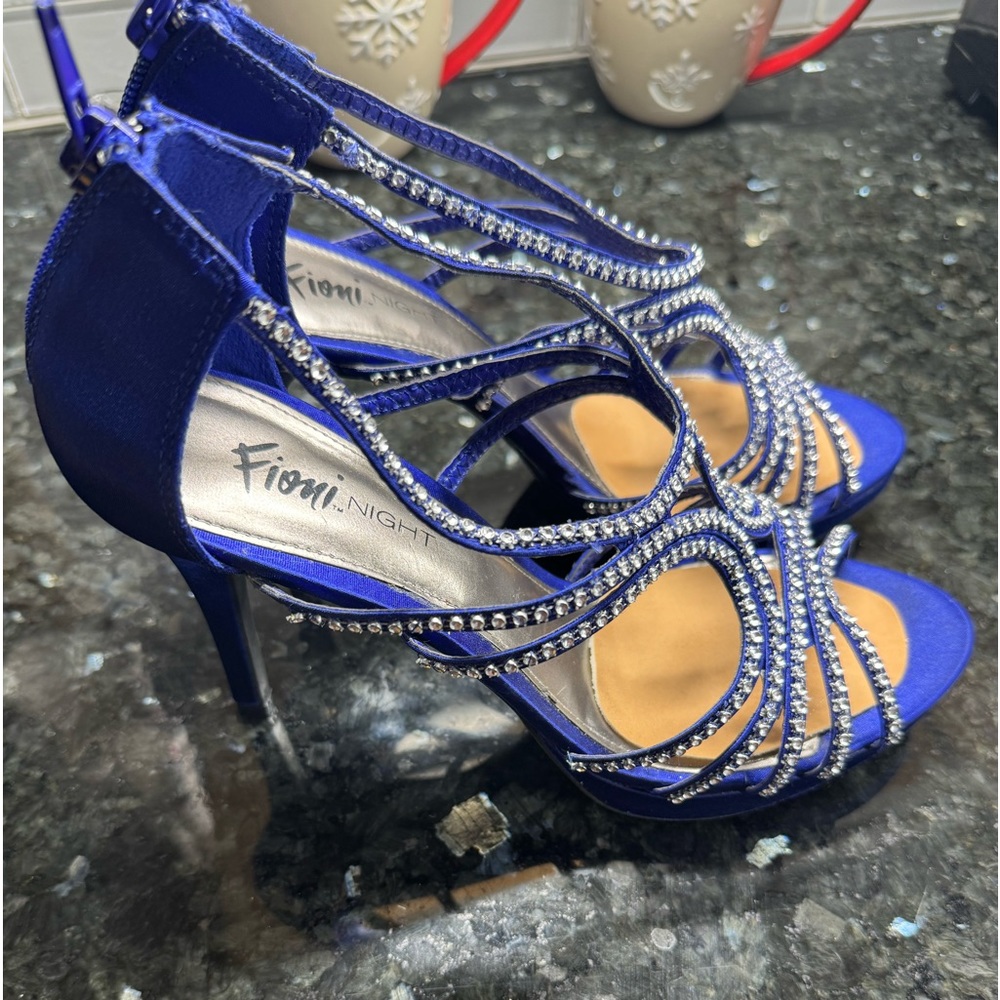 Women’s Fioni Night Blue Diamond Like Shoes Heels SZ 7.5W